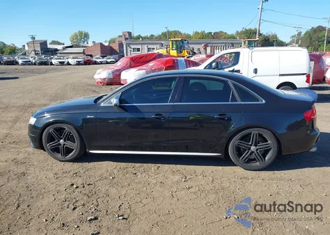 2011 Audi S4 3.0 Premium Plus z USA, uszkodzony, nr VIN WAUKGAFL6BA057227